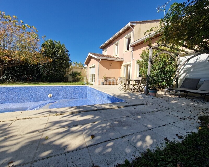 Maison familiale secteur chêneraie - 5 jardin m.sembat