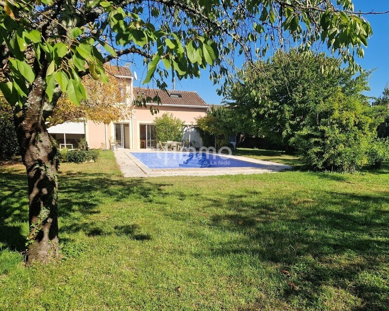 Maison de 194 m2 avec piscine - 3 jardin m.sembat 20251016
