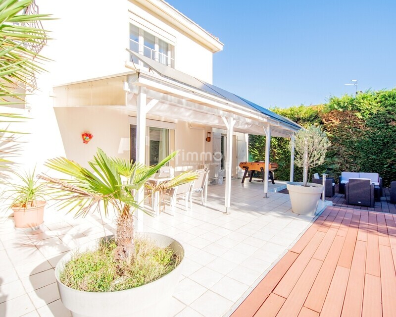 Maison indépendante/ Piscine/ Jardin / Espaces généreux - Phmais1