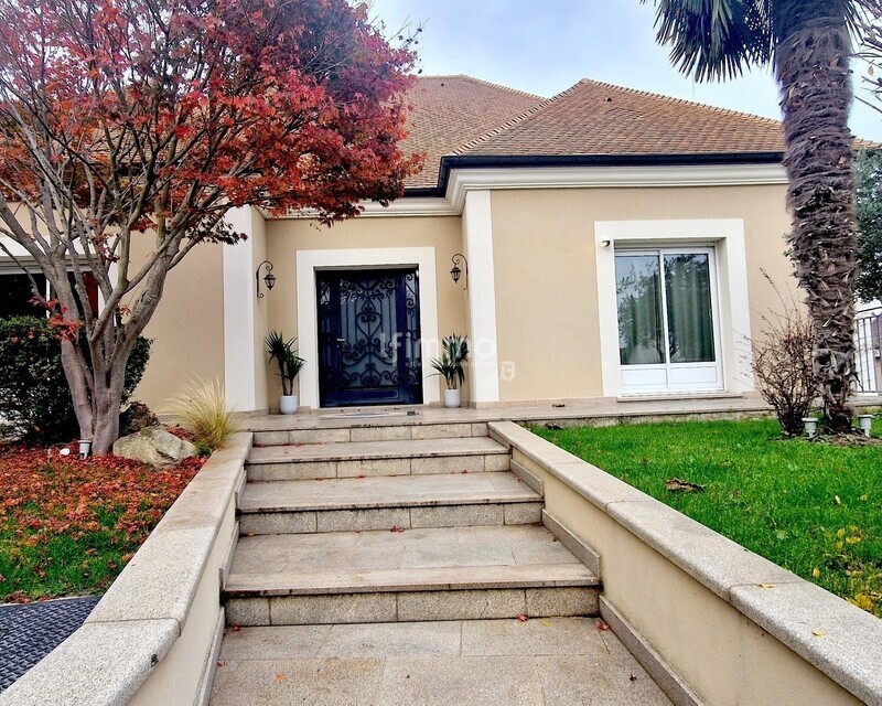 Maison contemporaine de standing – Chateau de gagny - 378 m²  - Ext maison