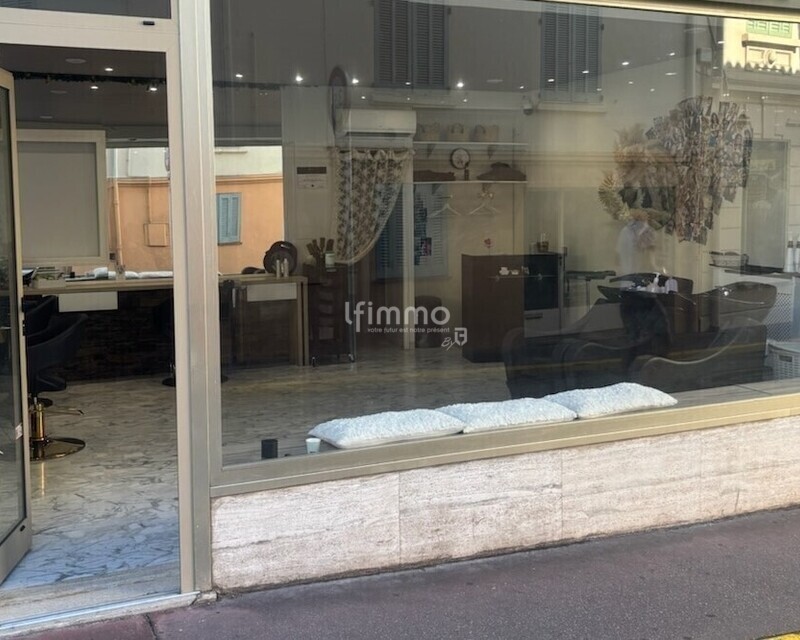 Cannes 06400 St Nicolas, vente Fonds de Commerce 40 m². - Hel hair 11