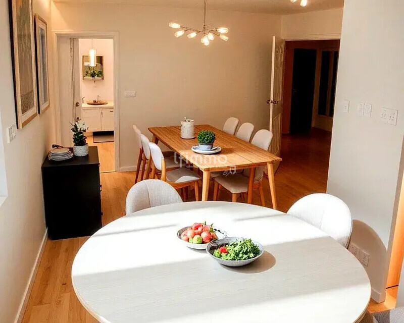 Pierre-Bénite – T3 rénové de 69,76 m² – Résidentiel & lumineux - Ia generated 1763403156