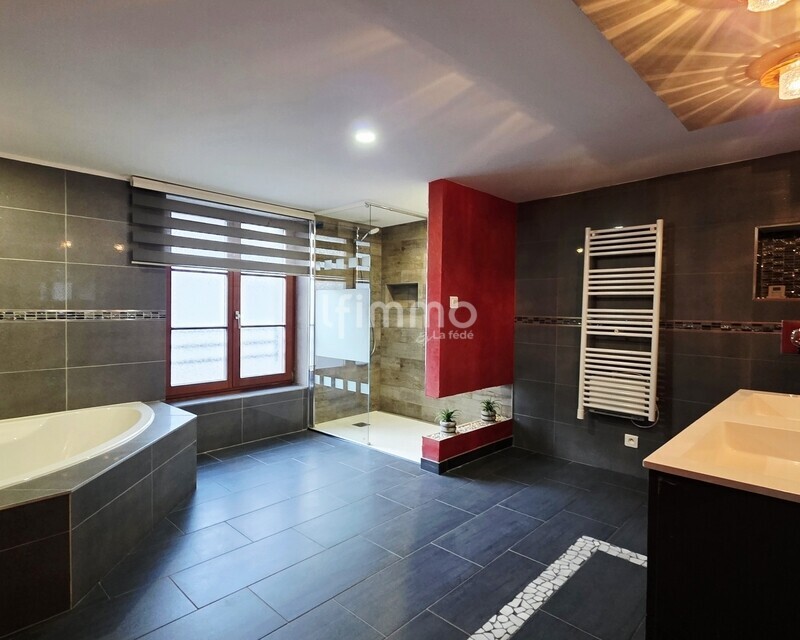 2 maisons indépendantes 120 et 60 m2 Barr - Sdb maison 1