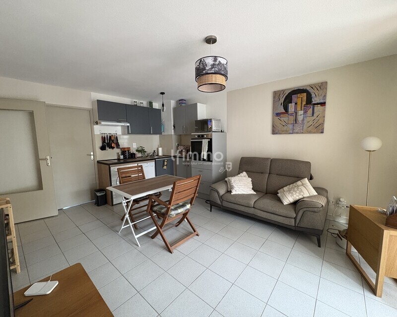 Appartement T3 avec terrasse, piscine et parking – Résidence sécurisée - Img 9060