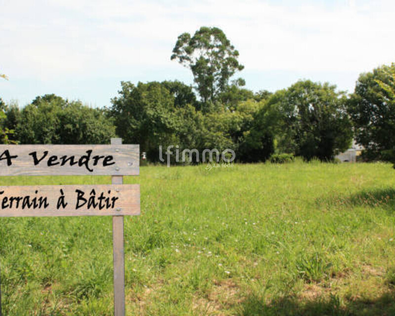 Terrain constructible  - Bâtiment-parcelle-à-vendre-à-vendre-immobilier-signe
