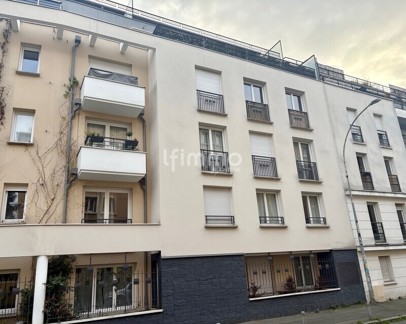 Appartement 5 pièce à Bagnolet Limite Les Lilas - Immeuble