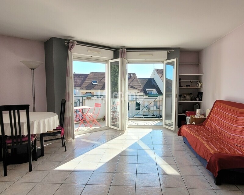 Grand 2 pièces, balcon, parking - 20260812 095147
