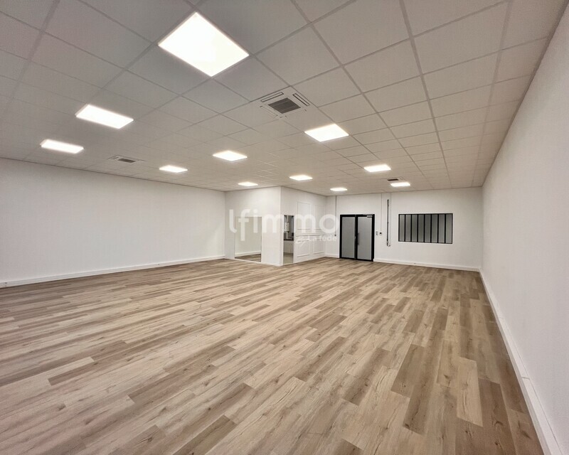 91080 Evry-Courcouronnes, Local Commercial 117m2  - Img 7041