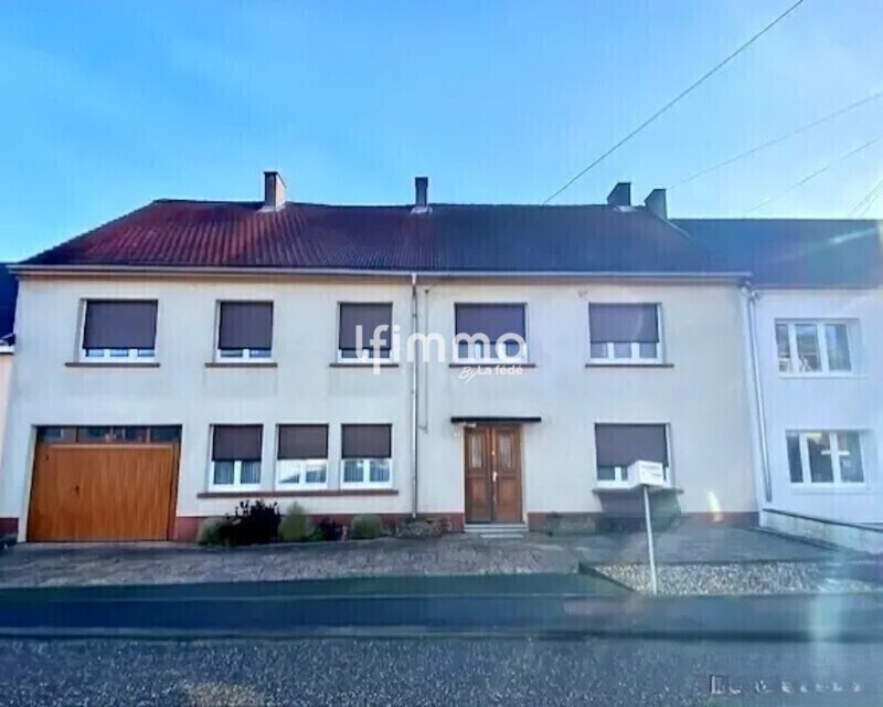 Maison mitoyenne- 286m² habitables sur terrain de 8 ares. - Photo façade gauer  1 