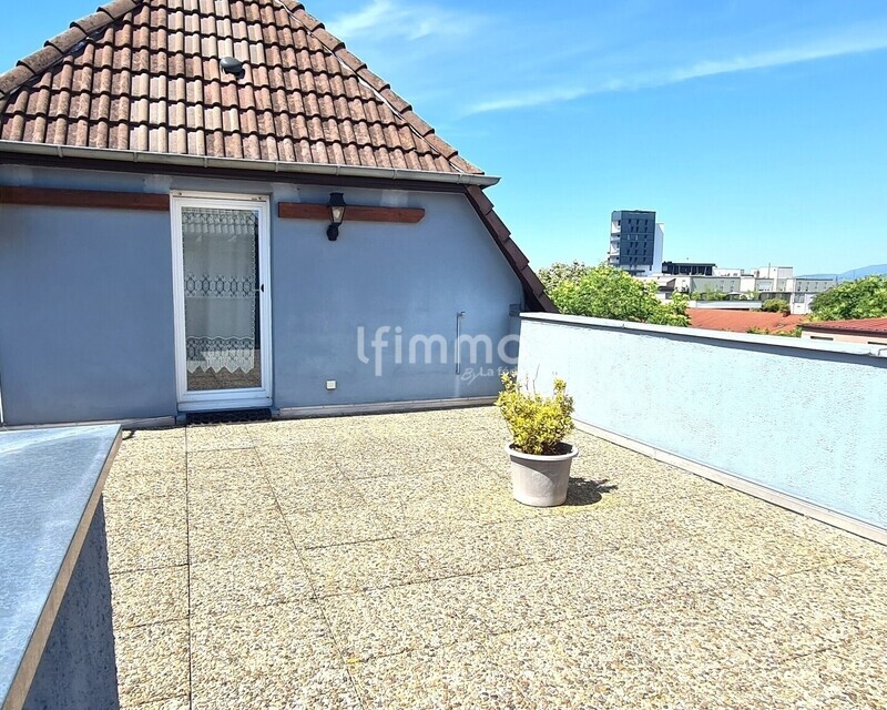 Duplex d'exception avec terrasse de 33 m2 aux portes de la Suisse - 4