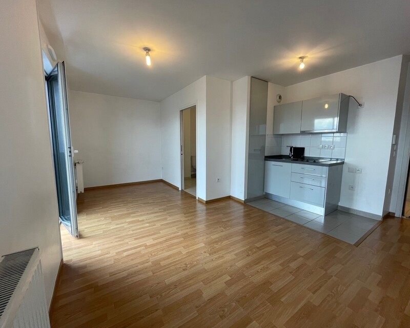 Beau studio en centre ville  - Sejour vue fenetre