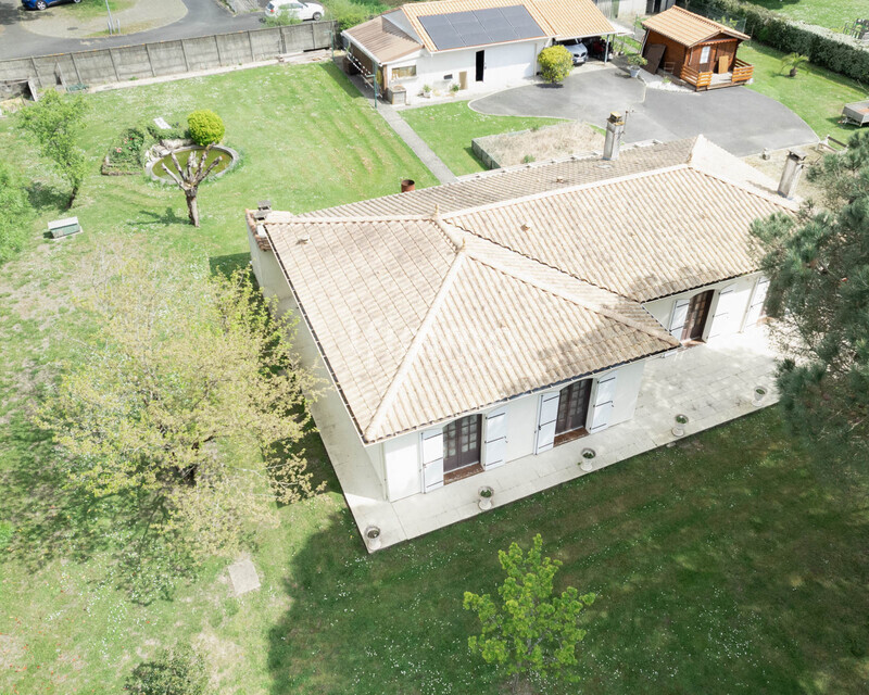 Maison individuelle de plain-pied – 4 chambres – Terrain 3 452 m²  - Maison ambès-5