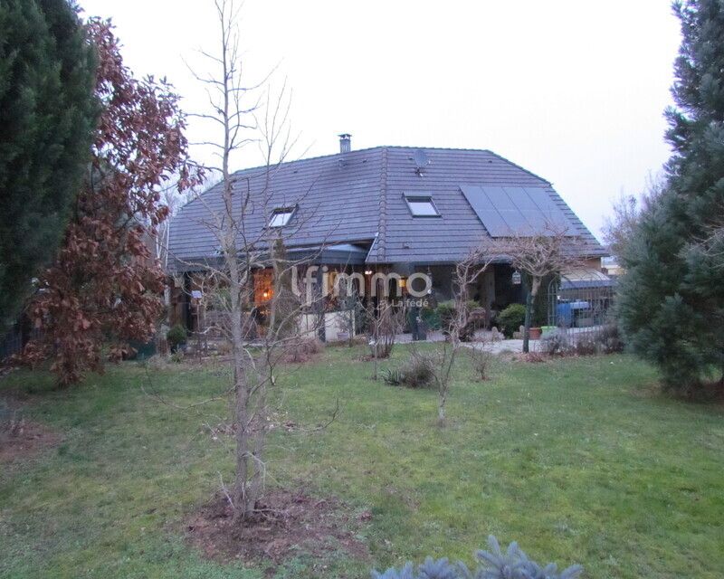 Maison 7 pièces sur 8,27 ares - Img 3704