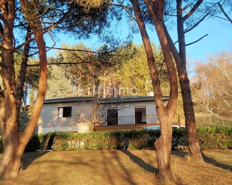 Maison avec 11341m² de terrain - façade