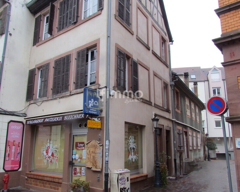 Immeuble à rénover avec un local commercial - Img 3717