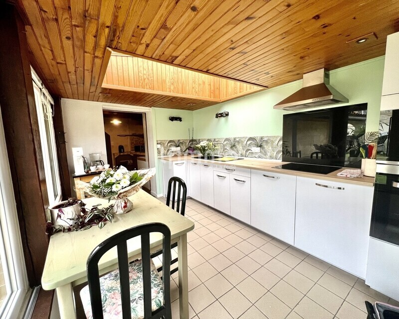 Maison à rafraichir de 103 m² – 33920 Saint-Yzan-de-Soudiac - Img 8707