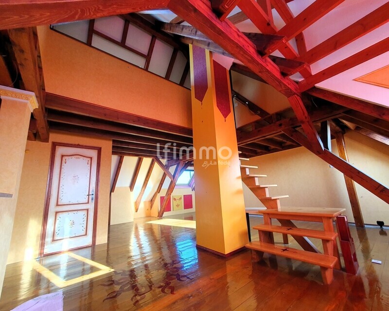 Beau duplex atypique cathédrale - 2. pièce principale