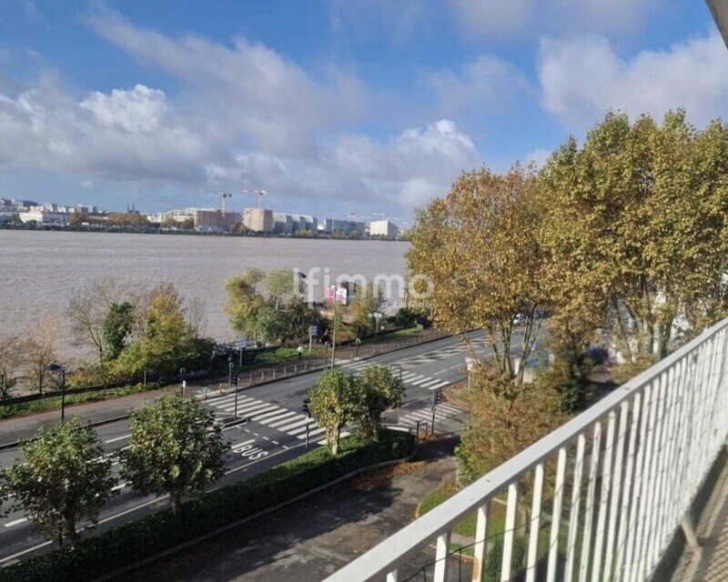 Appartement T3 85 m² Parking - Balcon