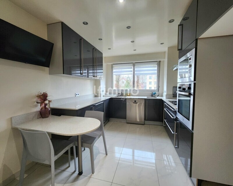 Appartement familial - 0eae8e3e-5645-4d61-9d43-94a28073b39e  1 