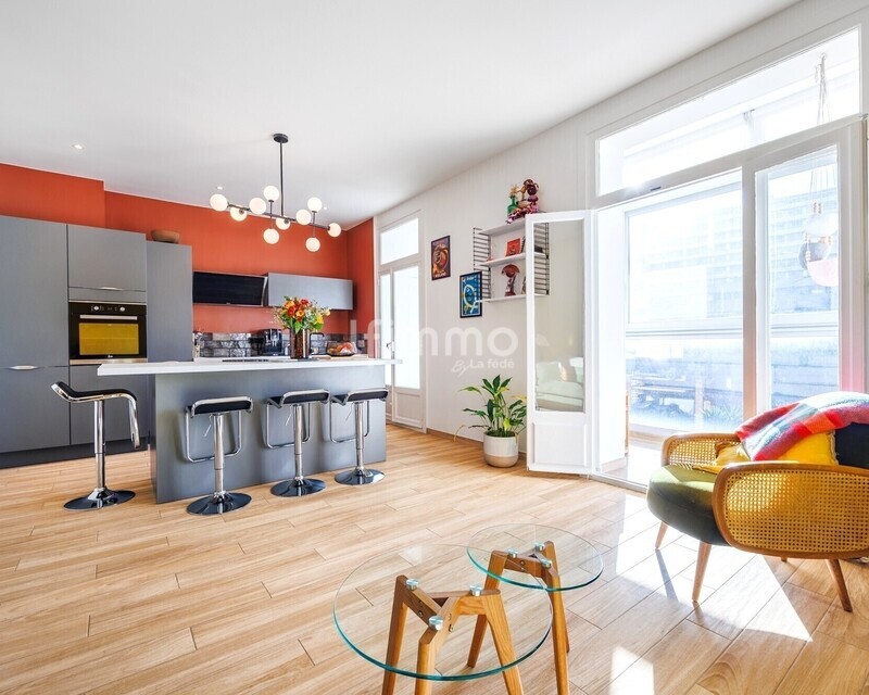 Marseille 7ème / Appartement rénové  - Phsalonb