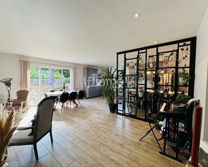 Maison familiale contemporaine – 5 chambres – Piscine – DPE A - Whatsapp image 2026-02-03 at 15.18.22  6 