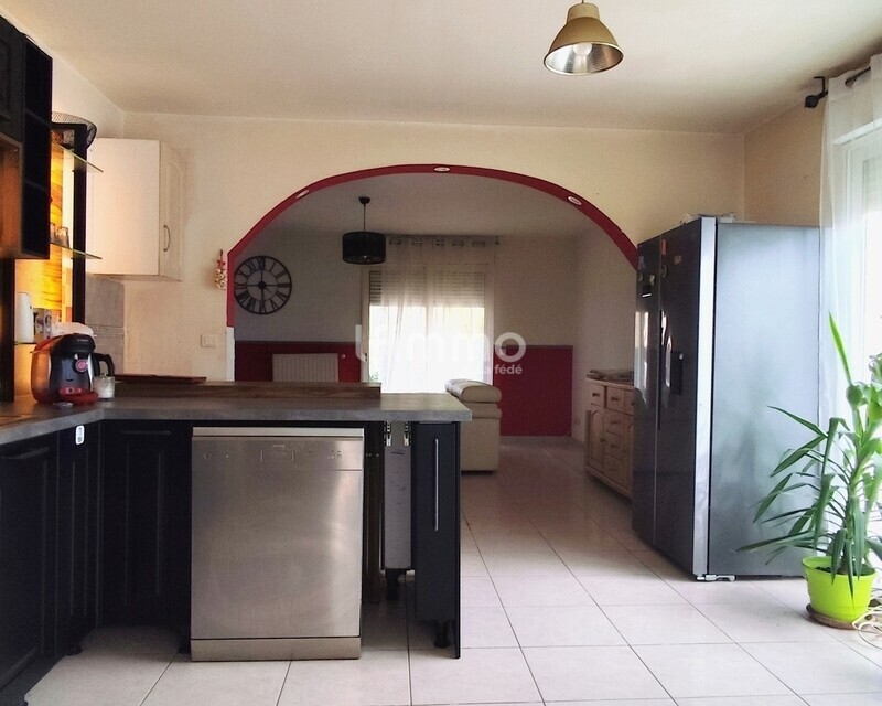 Maison de 256 m² environ composée de 3 habitations. - 1