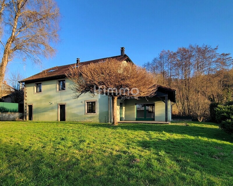 Maison familiale rénovée 4 chambres - 01