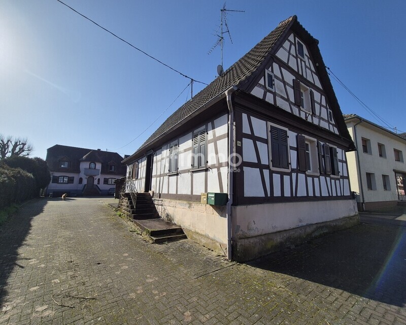 Ensemble de deux maisons à Niederlauterbach.  - 20260227 104445  1 