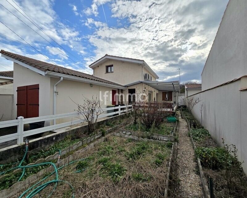 Maison avec garage - 20260218 160024