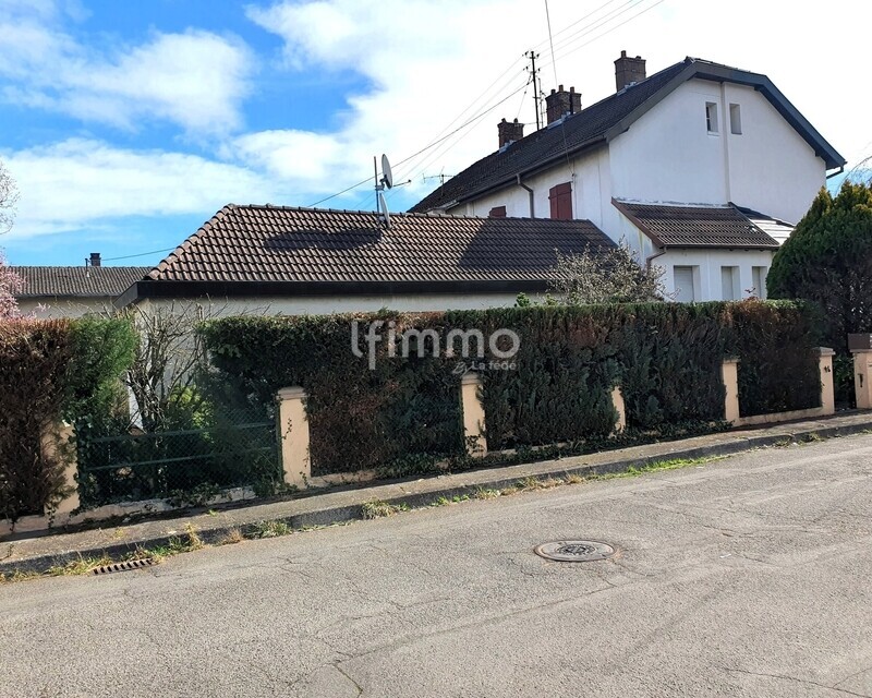 Maison de ville accolée à fort potentiel avec jardin - maison et extension
