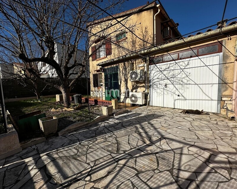 maison avec jardin et garage  - Whatsapp image 2026-02-23 at 09.57.36  3 