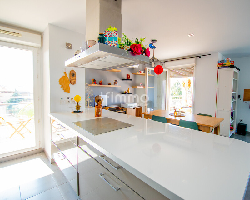 Bois Luzy – 75 m², T3 – La terrasse qui fait tout le reste - Dsc 8402