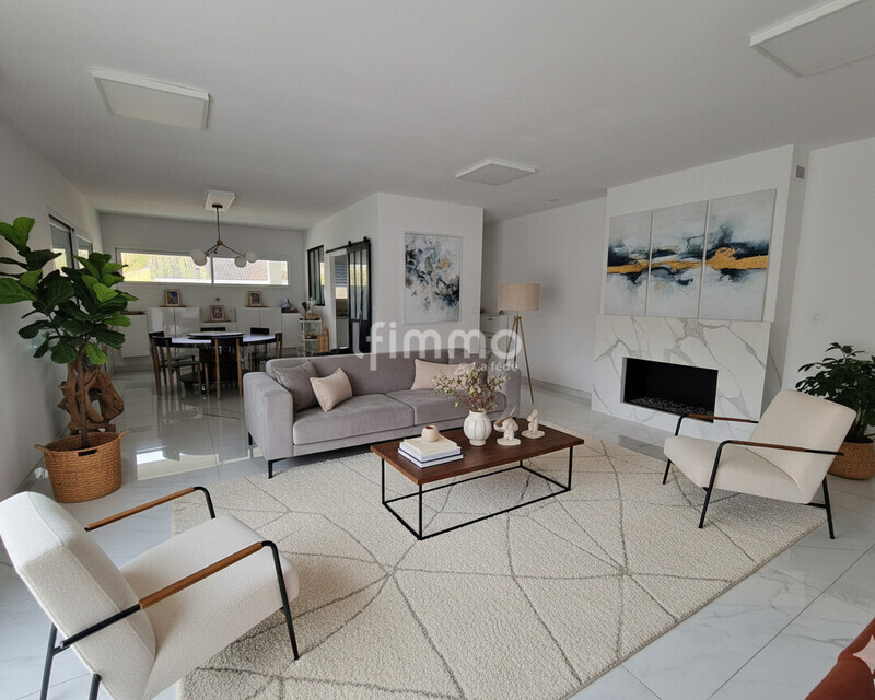 Maison 121 m² + Dépendance 55 m² - St Sulpice et Cameyrac - Salon