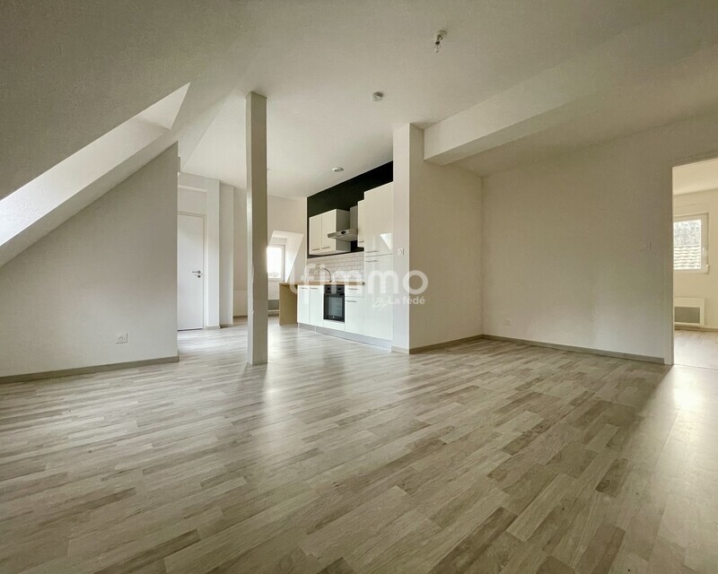 Sous Offre : 3 pièces au dernier étage vue sur la forêt - Séjour