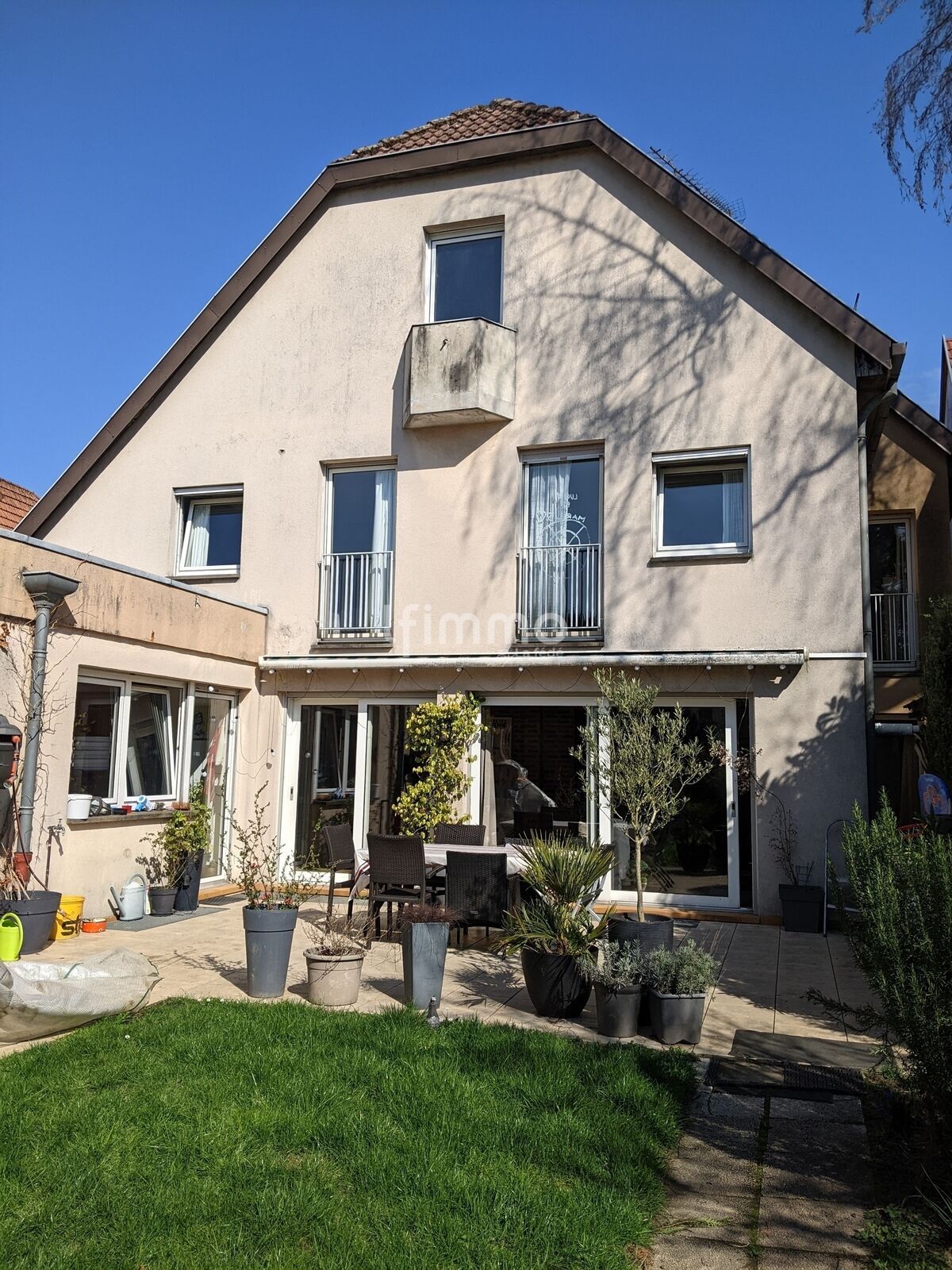 11 pièces 285 m² · à Soultz-sous-Forets · 285 m² · 375 000 €