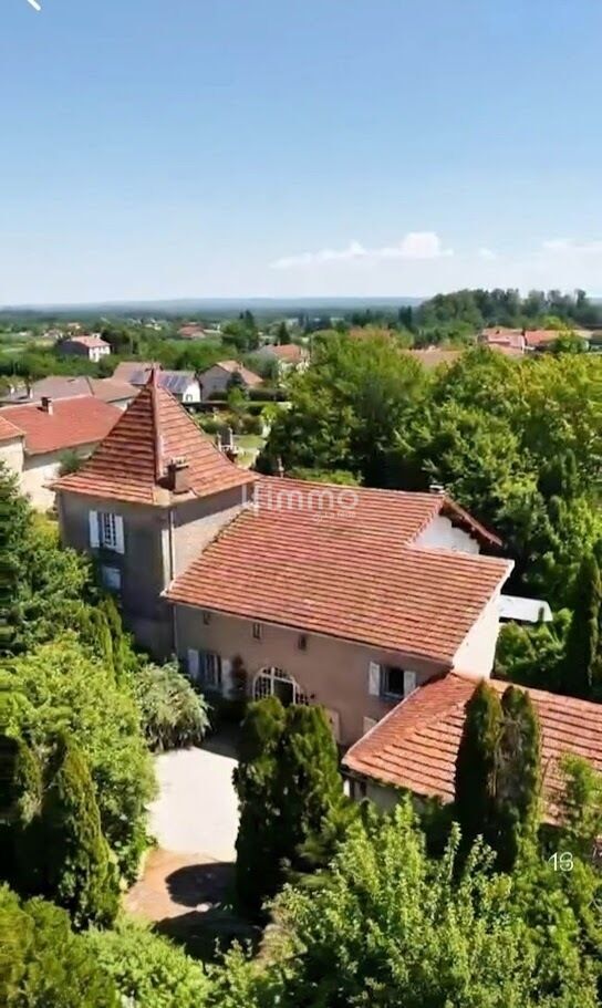 Maison 12 pièces 350 m² · à Aydoilles · 350 m² · 598 000 €