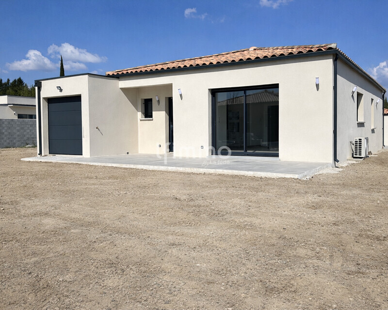 Maison 4 pièces à vendre Proche Lezignan  – 100 m² +garage -jardin  - Devant masion 