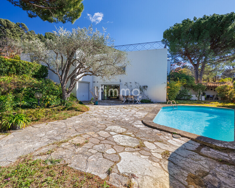 Marseille 13009 Le Cabot Villa d'Architecte / jardin / piscine  - Ambrogiani-17