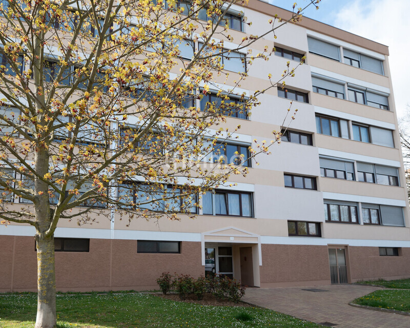 beau T3 dans residence calme - T3 illkirch-9