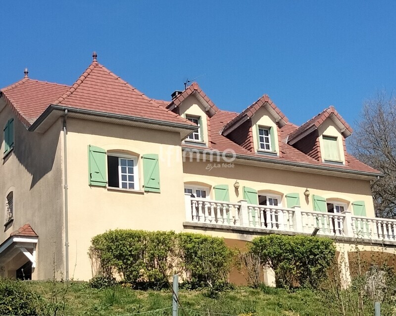 Maison 4 chambres et 1 Ha de terrain - façade sud