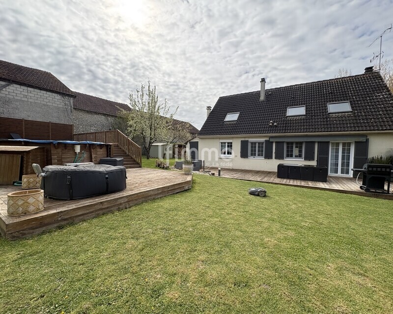 Pavillon en excellent état - Img 4396