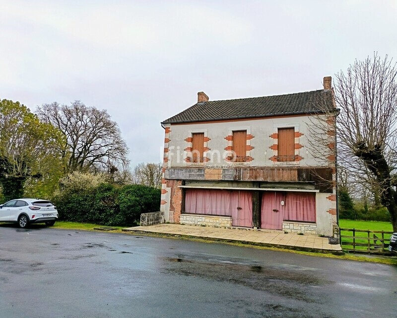 Ancien Hôtel Café Restaurant - 17ea3798-bb04-4885-bce1-e2d0262b8eea 1