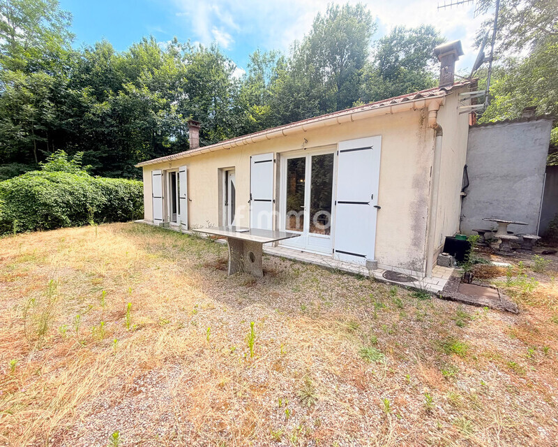 Maison de plain-pied avec hangar, ateliers et grand terrain - Ea82c4a6-60a5-4b90-b6e0-5eb41fdd743a