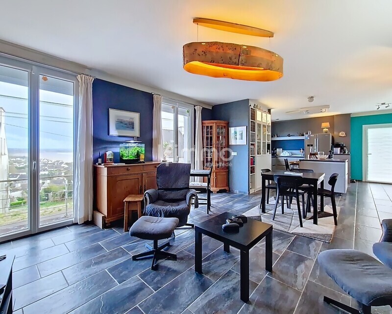 Maison, 6 pièces de 170 m² à Saint-Nic 29550 - Van-roy-pentrez 00105