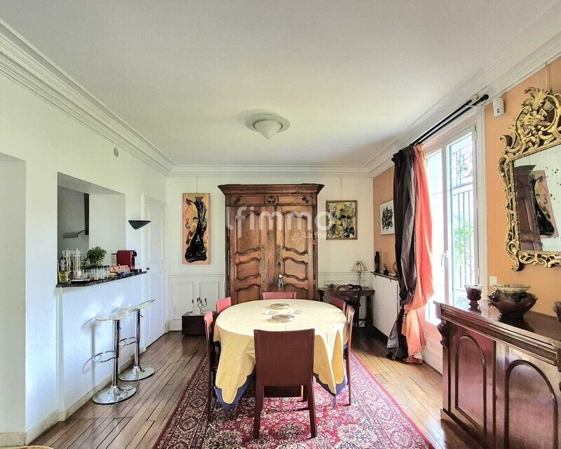 Maison de charme avec grand jardin et terrasse – Calme, proche RER C - Salle à manger