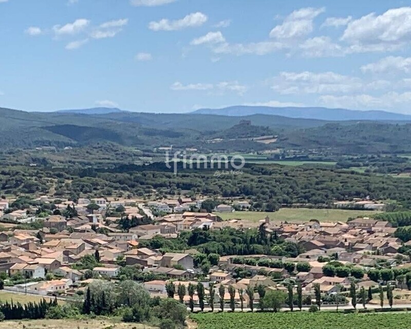 Terrain constructible viabilisé de 740 m2 - Bizanet