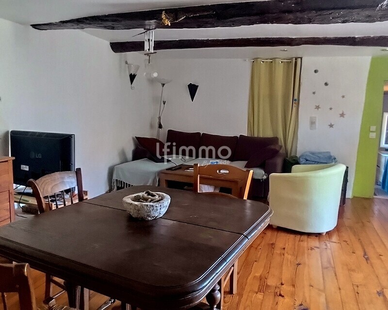  Maison de village + terrasse. - S1