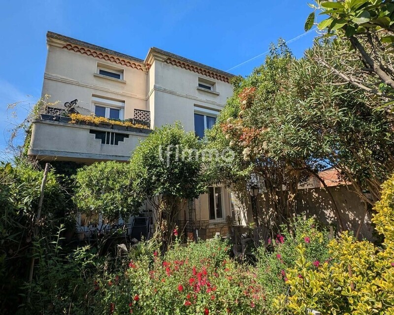 grande maison avec jardin  - Unknown-1033