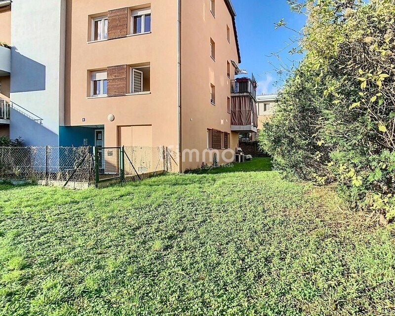 F2 en rez-de-jardin - Colmar-grillen 00002 e4e76fa