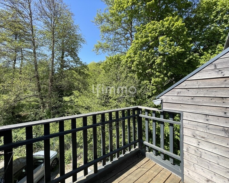 Maison mitoyenne avec terrasse, au calme. - Balcon